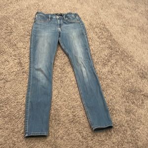 Blue non-ripped skinny jeans